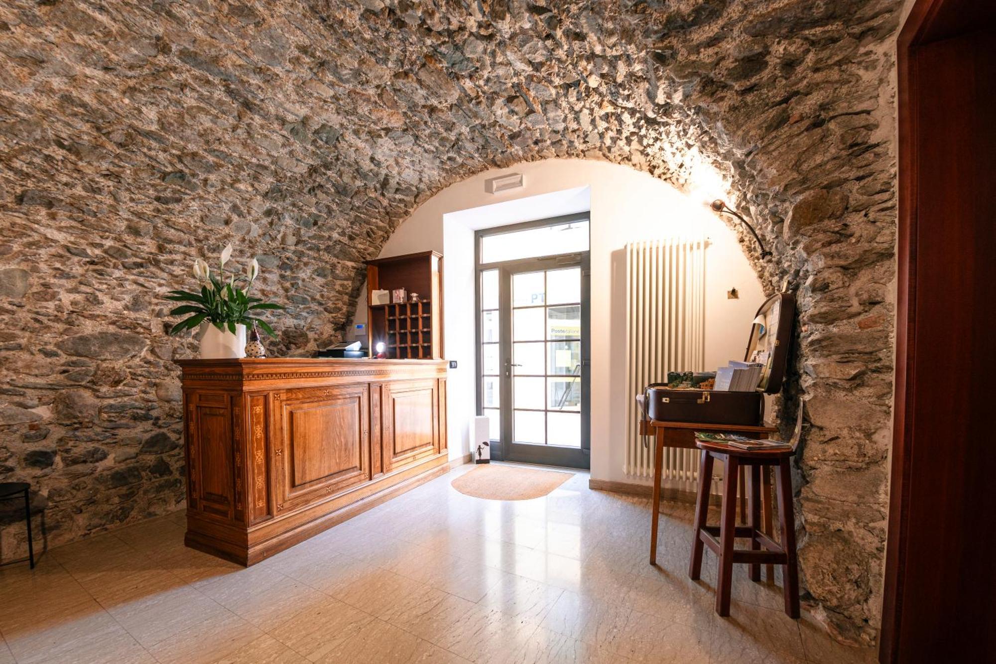 Hotel Vittoria Roncegno エクステリア 写真